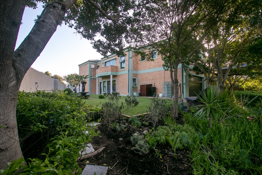 4 Bedroom Property for Sale in Cola Beach Western Cape